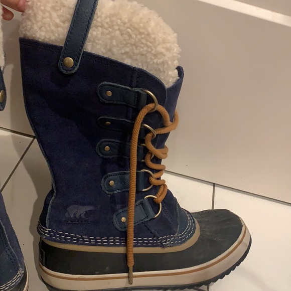 Sorel size 7 snow boots - Picture 3 of 3